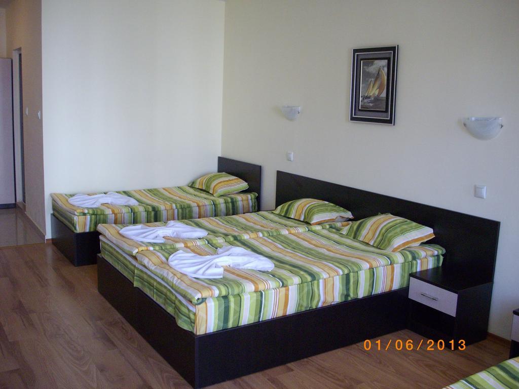 Семеен Хотел Атива - Family Hotel Ativa Lozenec Kültér fotó