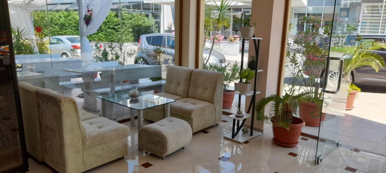 Семеен Хотел Атива - Family Hotel Ativa Lozenec Kültér fotó
