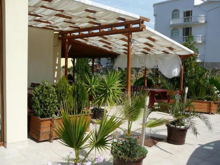 Семеен Хотел Атива - Family Hotel Ativa Lozenec Kültér fotó