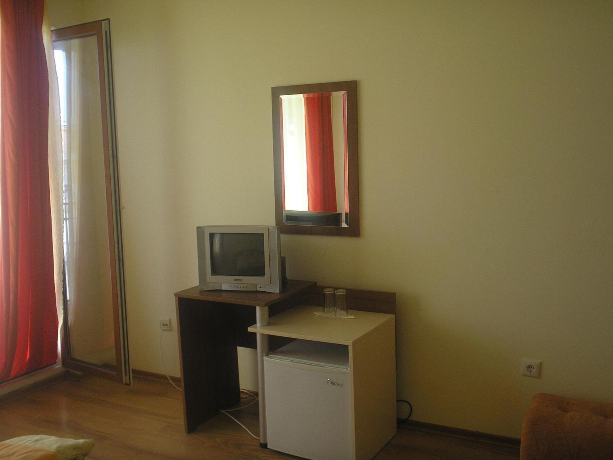 Семеен Хотел Атива - Family Hotel Ativa Lozenec Kültér fotó